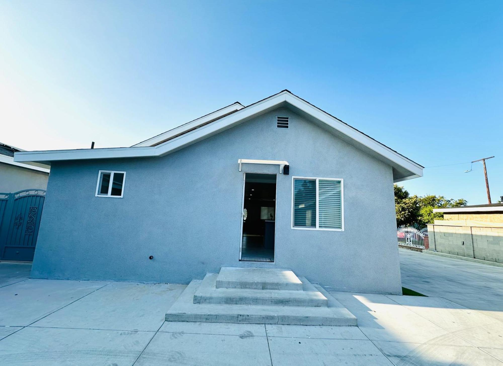 New Spacious House In Anaheim Near Disneyland-Knott In Without Backyard In The Same Lot Of 3 Separate Properties Екстер'єр фото