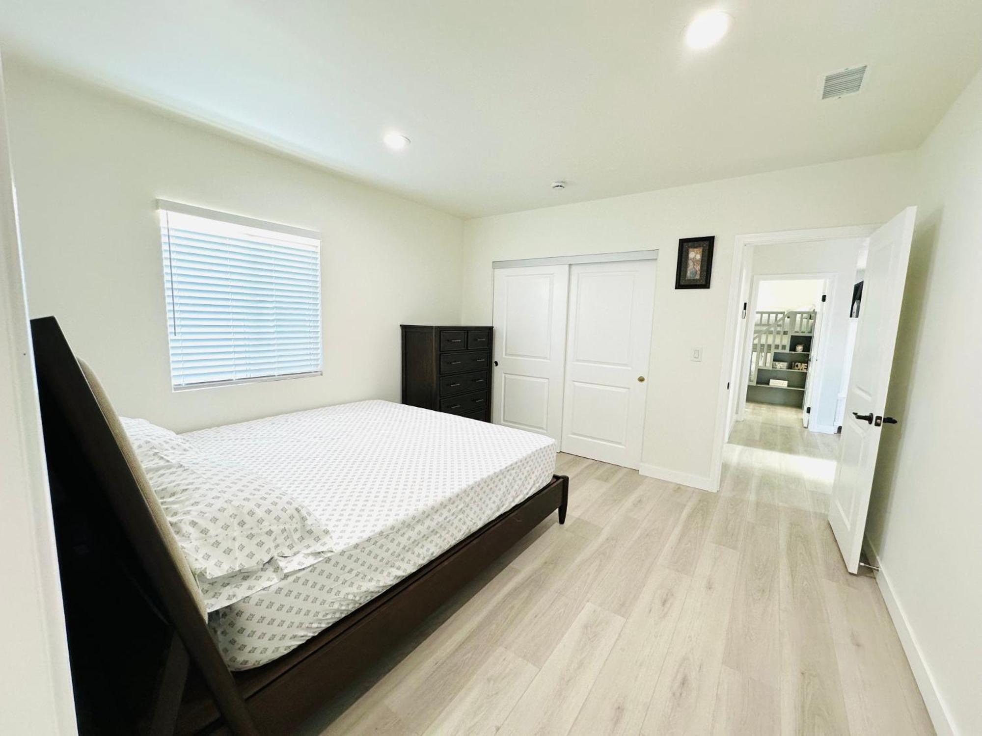 New Spacious House In Anaheim Near Disneyland-Knott In Without Backyard In The Same Lot Of 3 Separate Properties Екстер'єр фото