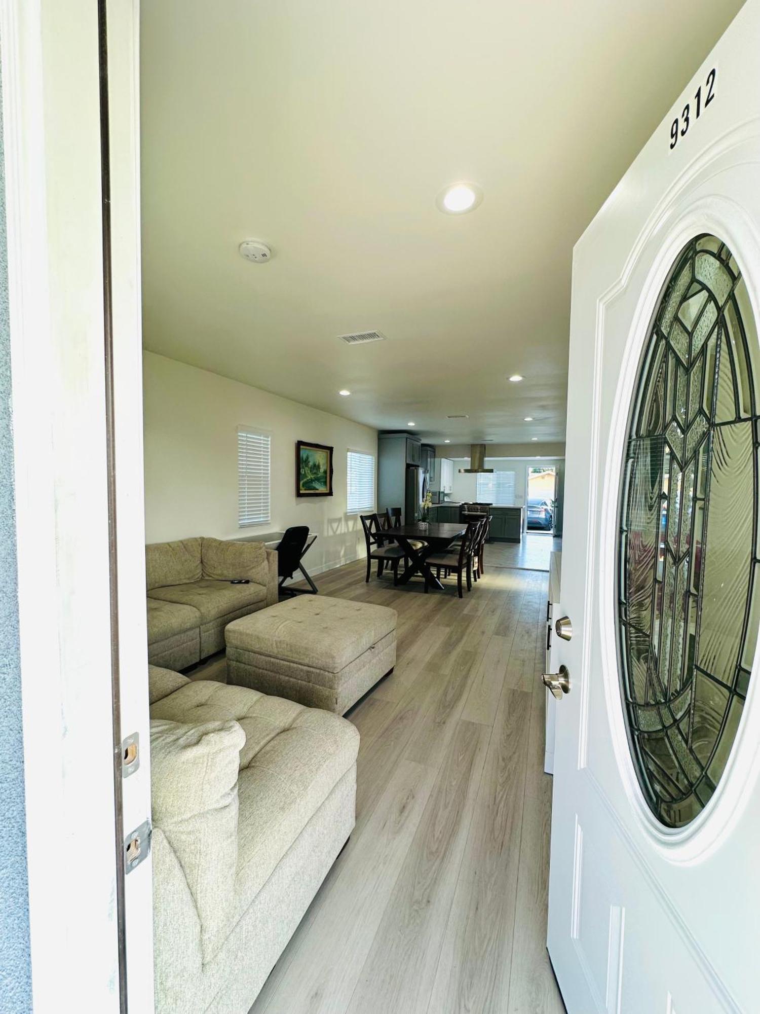 New Spacious House In Anaheim Near Disneyland-Knott In Without Backyard In The Same Lot Of 3 Separate Properties Екстер'єр фото