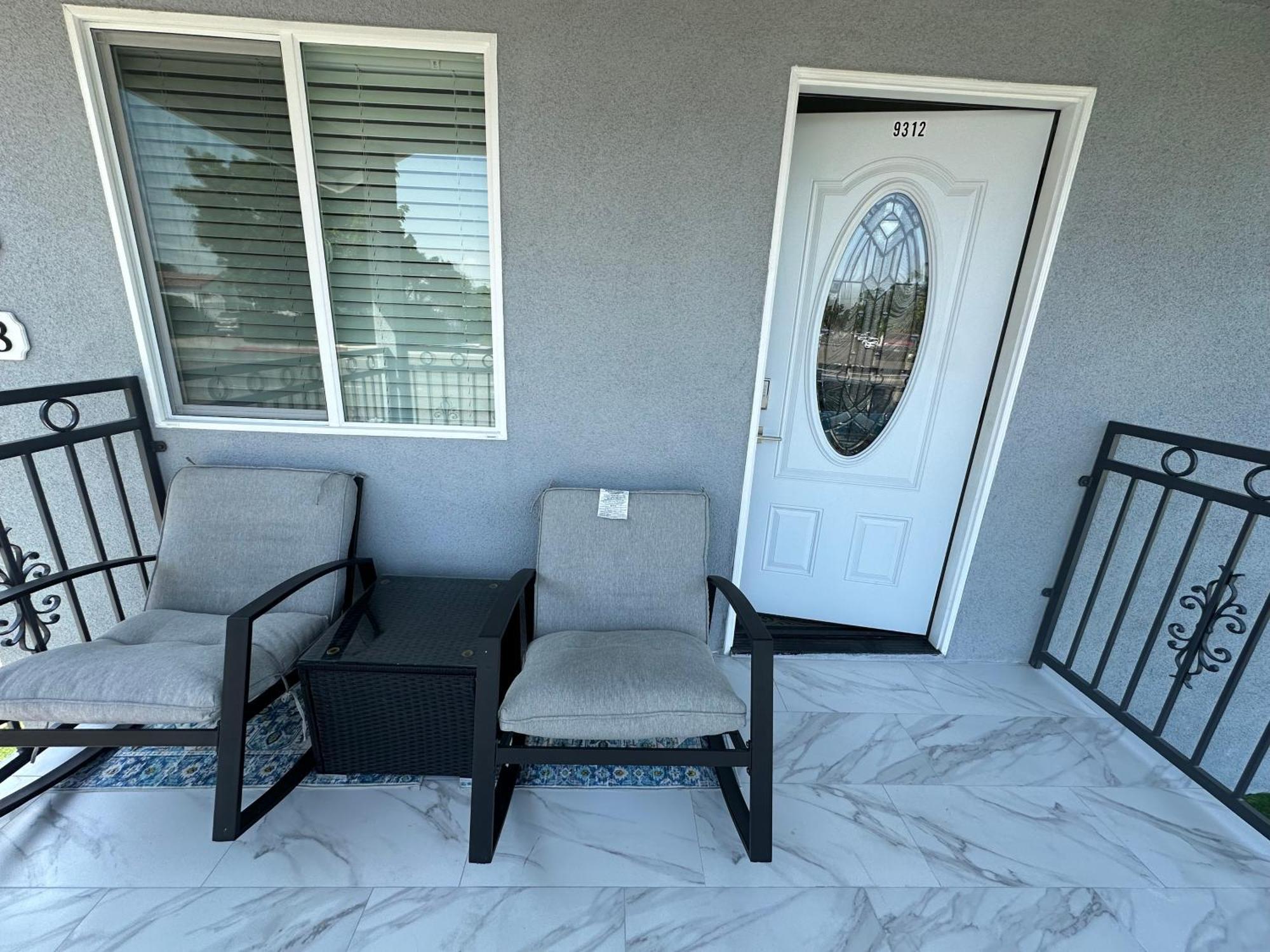 New Spacious House In Anaheim Near Disneyland-Knott In Without Backyard In The Same Lot Of 3 Separate Properties Екстер'єр фото
